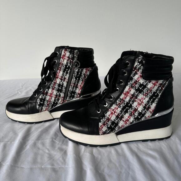 Wishbone Shoes - The WISHBONE Collection Tweed & Black Leather Wedge Sneaker Boots - size 9 EUC